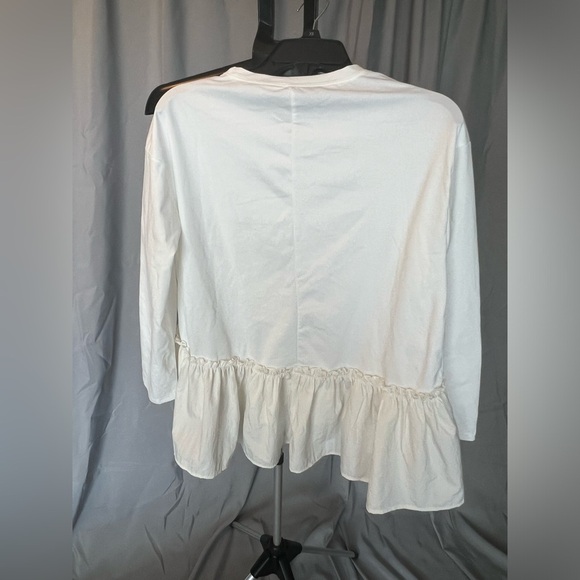 Cream colored smock top (please see photo for small flaw) - Picture 4 of 10